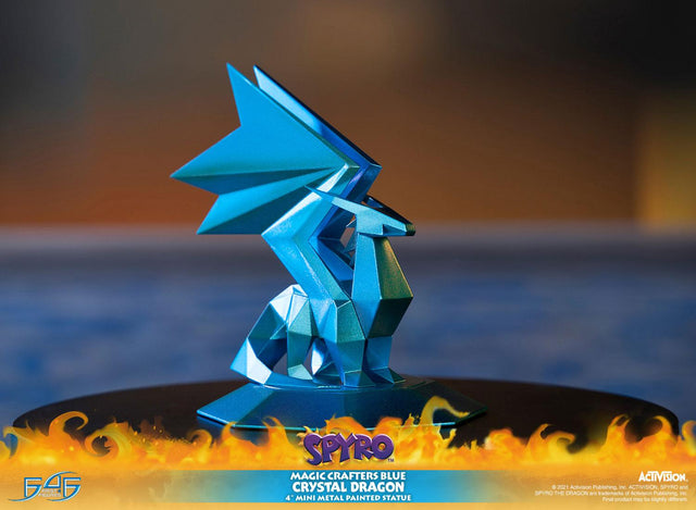 Spyro™ the Dragon - Magic Crafters Blue Crystal Dragon  (crystaldragonmcb_06.jpg)