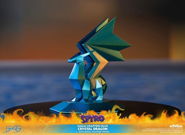 Spyro™ the Dragon - Magic Crafters Blue Crystal Dragon  (crystaldragonmcb_08.jpg)