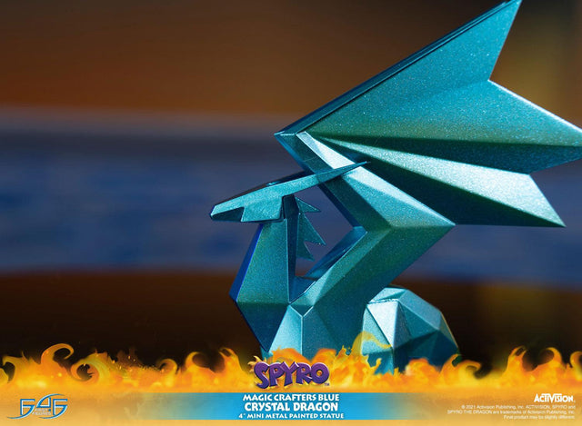 Spyro™ the Dragon - Magic Crafters Blue Crystal Dragon  (crystaldragonmcb_11.jpg)