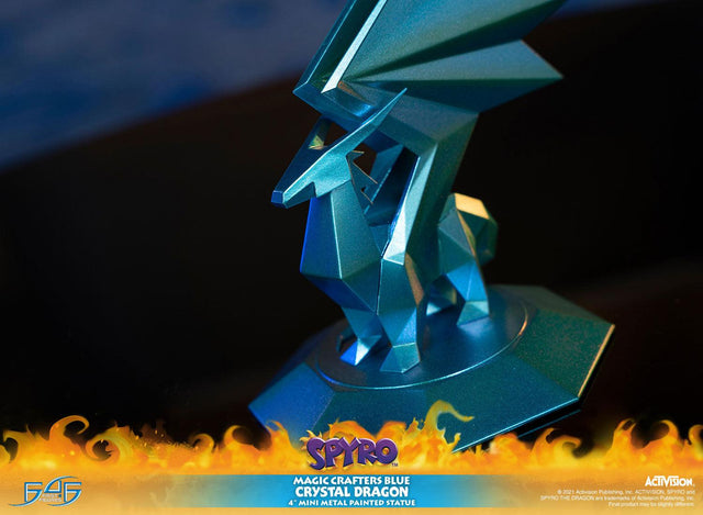 Spyro™ the Dragon - Magic Crafters Blue Crystal Dragon  (crystaldragonmcb_13.jpg)