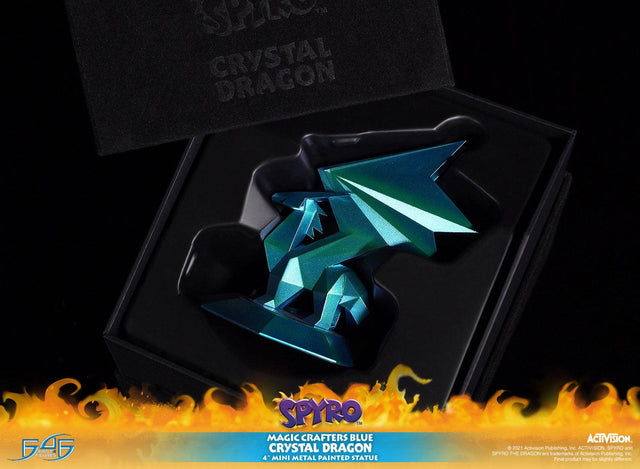 Spyro™ the Dragon - Magic Crafters Blue Crystal Dragon  (crystaldragonmcb_14.jpg)