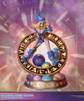 Yu-Gi-Oh! - Dark Magician Girl (Exclusive Combo Edition) (dmg_ex_00.jpg)