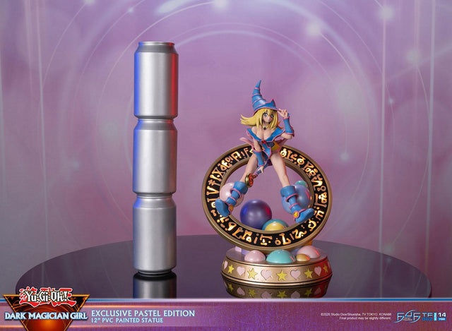 Yu-Gi-Oh! - Dark Magician Girl Exclusive (Pastel Edition) (dmg_ex_11_1.jpg)