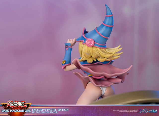 Yu-Gi-Oh! - Dark Magician Girl Exclusive (Pastel Edition) (dmg_st_13s_1.jpg)