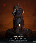 Dark Souls - Elite Knight Combo Edition (ek_kneeling_ex_03_1.jpg)