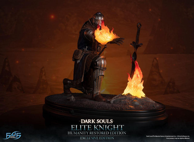 Dark Souls - Elite Knight: Humanity Restored Edition (Exclusive Edition) (ek_kneeling_ex_06.jpg)
