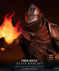 Dark Souls - Elite Knight Combo Edition (ek_kneeling_ex_13_1.jpg)