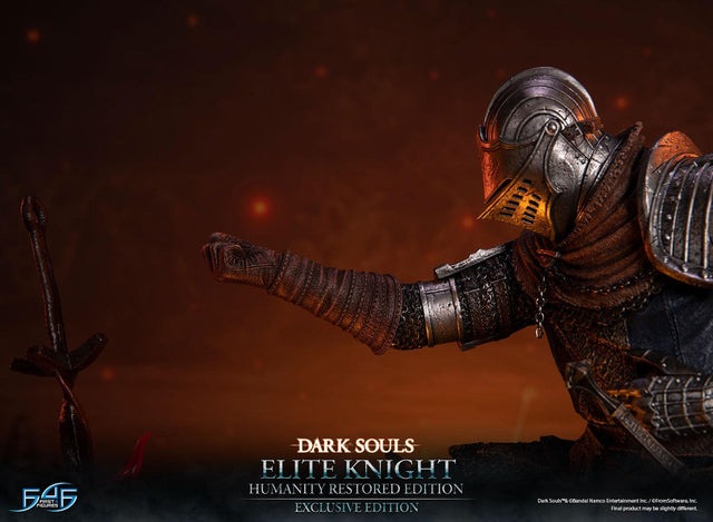 Dark Souls - Elite Knight: Humanity Restored Edition (Exclusive Edition) (ek_kneeling_ex_18.jpg)