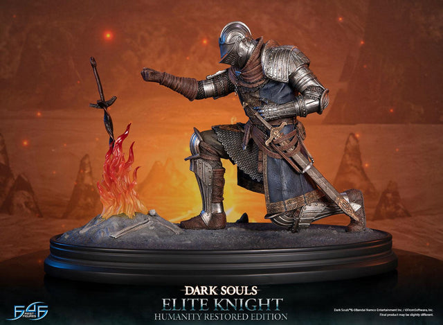 Dark Souls - Elite Knight: Humanity Restored Edition (ek_kneeling_st_01.jpg)