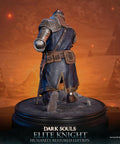Dark Souls - Elite Knight: Humanity Restored Edition (ek_kneeling_st_03.jpg)