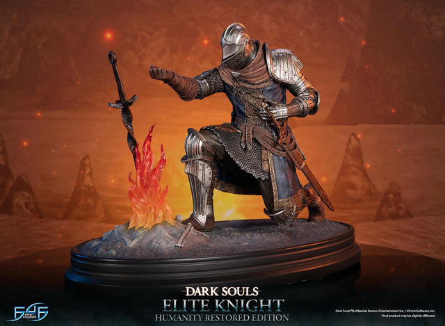 Dark Souls - Elite Knight: Humanity Restored Edition (ek_kneeling_st_09.jpg)