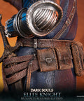 Dark Souls - Elite Knight: Humanity Restored Edition (ek_kneeling_st_10.jpg)