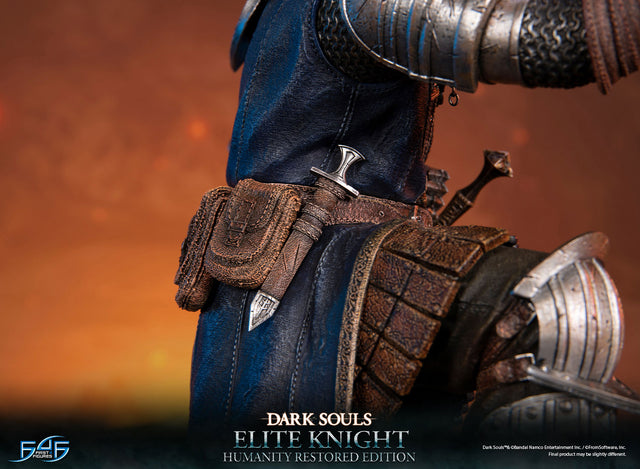 Dark Souls - Elite Knight: Humanity Restored Edition (ek_kneeling_st_19.jpg)