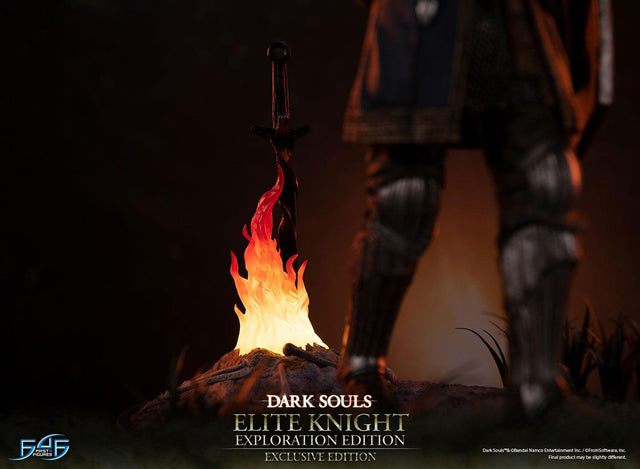 Dark Souls - Elite Knight: Exploration Edition (Exclusive Edition) (ek_walking_ex_14.jpg)
