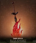 Dark Souls - Elite Knight: Exploration Edition (ek_walking_st_17.jpg)