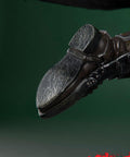 Guts: Black Swordsman (Regular) (guts-reg-v-13.jpg)