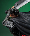 Guts: Black Swordsman (Regular) (guts-reg-v-16.jpg)