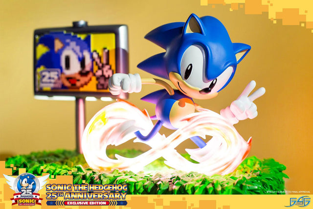 Sonic the Hedgehog 25th Anniversary (Exclusive) (horizontal_12_12.jpg)