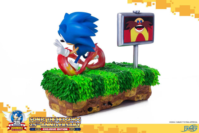 Sonic the Hedgehog 25th Anniversary (Exclusive) (horizontal_50.jpg)