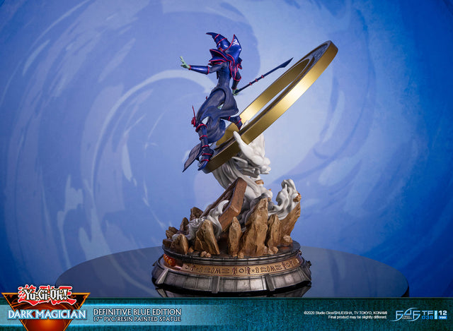 Yu-Gi-Oh! – Dark Magician (Definitive Blue Edition)  (launchphoto_dmblue_de-14.jpg)