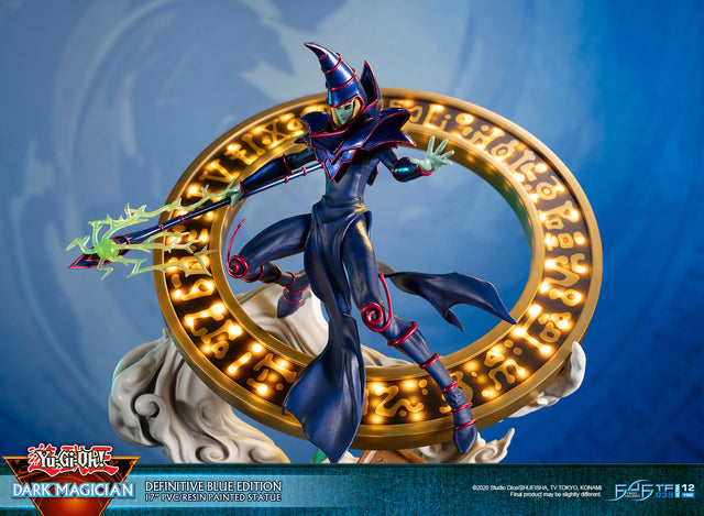 Yu-Gi-Oh! – Dark Magician (Definitive Blue Edition)  (launchphoto_dmblue_de-30.jpg)