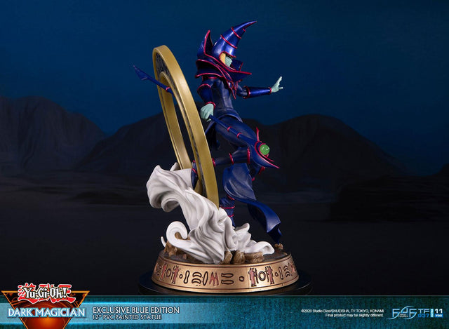 Yu-Gi-Oh! – Dark Magician (Exclusive Blue Edition)   (launchphoto_dmblue_ex-10.jpg)