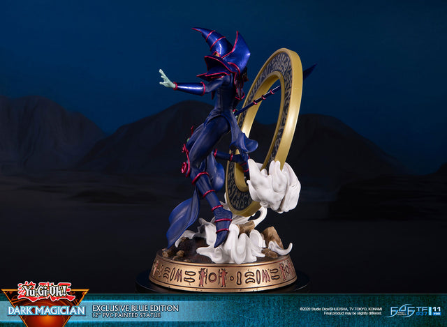 Yu-Gi-Oh! – Dark Magician (Exclusive Blue Edition)   (launchphoto_dmblue_ex-14.jpg)