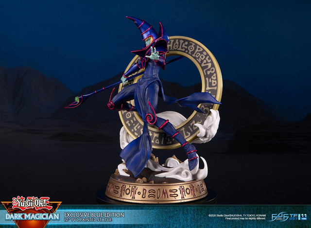 Yu-Gi-Oh! – Dark Magician (Exclusive Blue Edition)   (launchphoto_dmblue_ex-15.jpg)