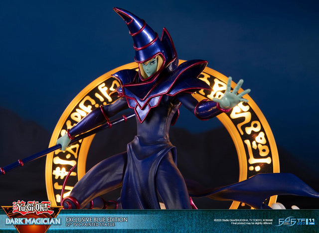 Yu-Gi-Oh! – Dark Magician (Exclusive Blue Edition)   (launchphoto_dmblue_ex-18.jpg)