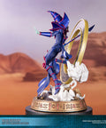 Yu-Gi-Oh! – Dark Magician (Standard Blue Edition)  (launchphoto_dmblue_st-06.jpg)