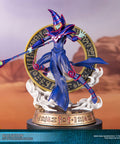 Yu-Gi-Oh! – Dark Magician (Standard Blue Edition)  (launchphoto_dmblue_st-08.jpg)