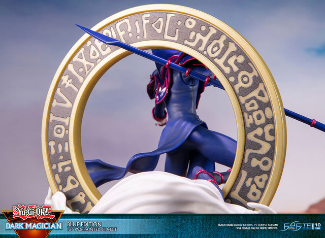Yu-Gi-Oh! – Dark Magician (Standard Blue Edition)  (launchphoto_dmblue_st-17.jpg)