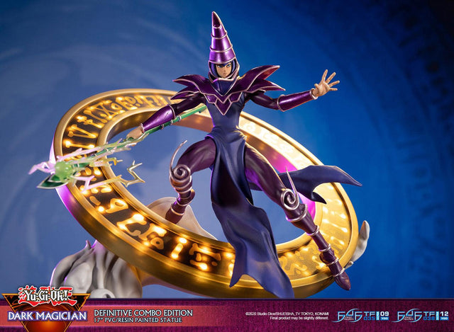 Yu-Gi-Oh! – Dark Magician (Definitive Combo Edition) (launchphoto_dmpurple_de-30_1.jpg)