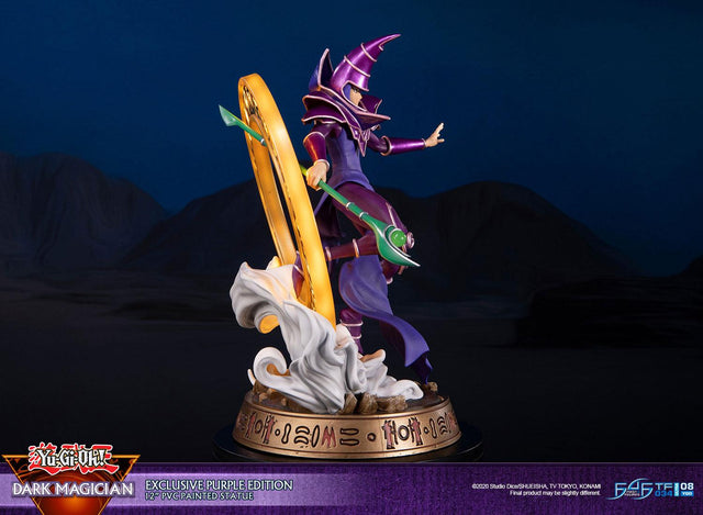 Yu-Gi-Oh! – Dark Magician (Exclusive Purple Edition)  (launchphoto_dmpurple_ex-02.jpg)