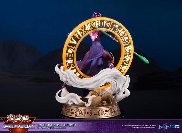 Yu-Gi-Oh! – Dark Magician (Exclusive Purple Edition)  (launchphoto_dmpurple_ex-04.jpg)