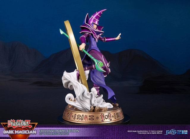 Yu-Gi-Oh! – Dark Magician (Exclusive Purple Edition)  (launchphoto_dmpurple_ex-10.jpg)