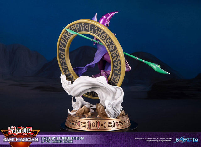 Yu-Gi-Oh! – Dark Magician (Exclusive Purple Edition)  (launchphoto_dmpurple_ex-11.jpg)