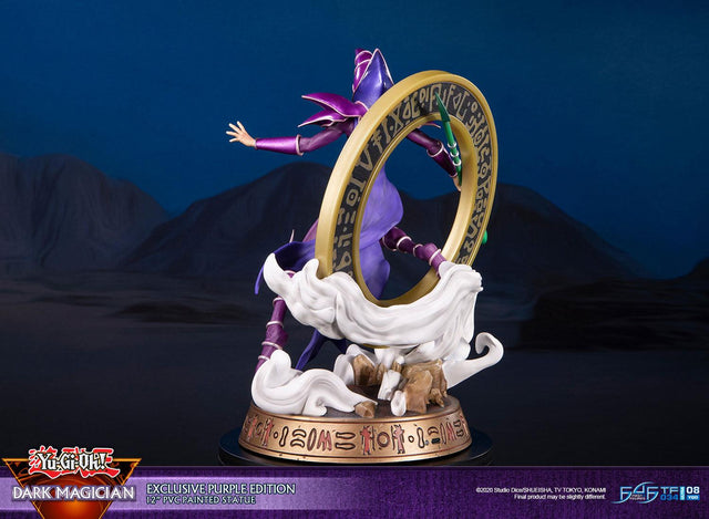 Yu-Gi-Oh! – Dark Magician (Exclusive Purple Edition)  (launchphoto_dmpurple_ex-13.jpg)