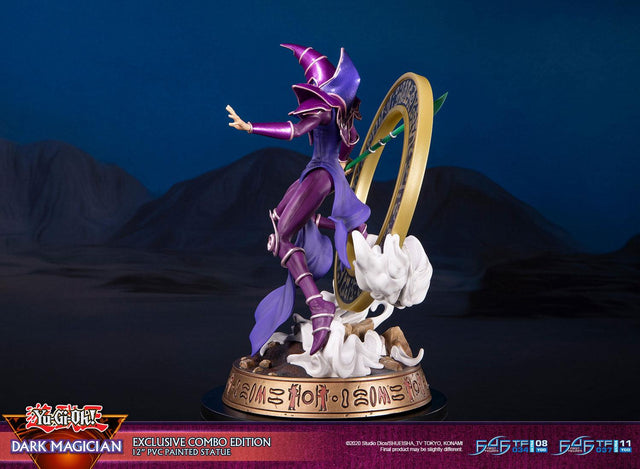 Yu-Gi-Oh! – Dark Magician (Exclusive Combo Edition)  (launchphoto_dmpurple_ex-14_1.jpg)