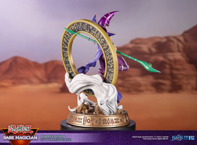 Yu-Gi-Oh! – Dark Magician (Standard Purple Edition)  (launchphoto_dmpurple_st-03.jpg)
