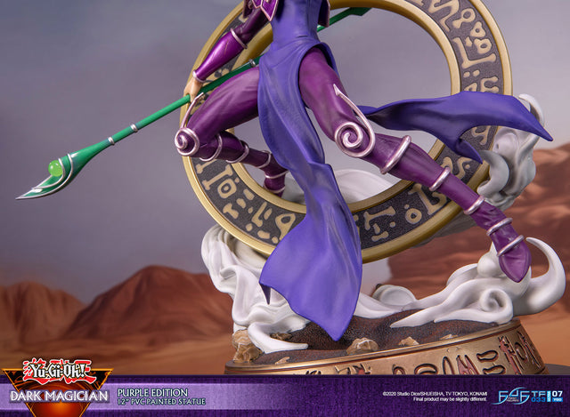 Yu-Gi-Oh! – Dark Magician (Standard Purple Edition)  (launchphoto_dmpurple_st-14.jpg)