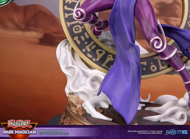 Yu-Gi-Oh! – Dark Magician (Standard Purple Edition)  (launchphoto_dmpurple_st-17.jpg)