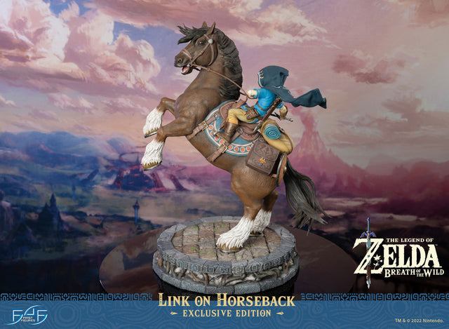 The Legend of Zelda™: Breath of The Wild - Link on Horseback (Exclusive Edition) (linkonhorseback_ex_03.jpg)