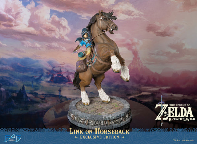 The Legend of Zelda™: Breath of The Wild - Link on Horseback (Exclusive Edition) (linkonhorseback_ex_08.jpg)