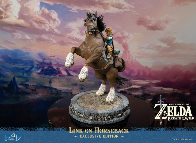 The Legend of Zelda™: Breath of The Wild - Link on Horseback (Exclusive Edition) (linkonhorseback_st_02.jpg)
