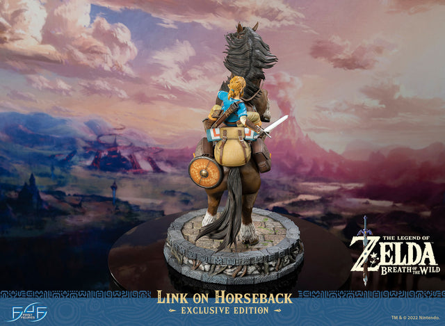 The Legend of Zelda™: Breath of The Wild - Link on Horseback (Exclusive Edition) (linkonhorseback_st_05.jpg)