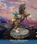 The Legend of Zelda™: Breath of The Wild - Link on Horseback (Exclusive Edition) (linkonhorseback_st_06.jpg)