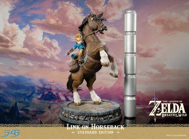 The Legend of Zelda™: Breath of The Wild - Link on Horseback (Standard Edition) (linkonhorseback_st_09_1.jpg)