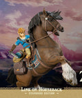 The Legend of Zelda™: Breath of The Wild - Link on Horseback (Standard Edition) (linkonhorseback_st_11_1.jpg)