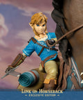 The Legend of Zelda™: Breath of The Wild - Link on Horseback (Exclusive Edition) (linkonhorseback_st_15.jpg)